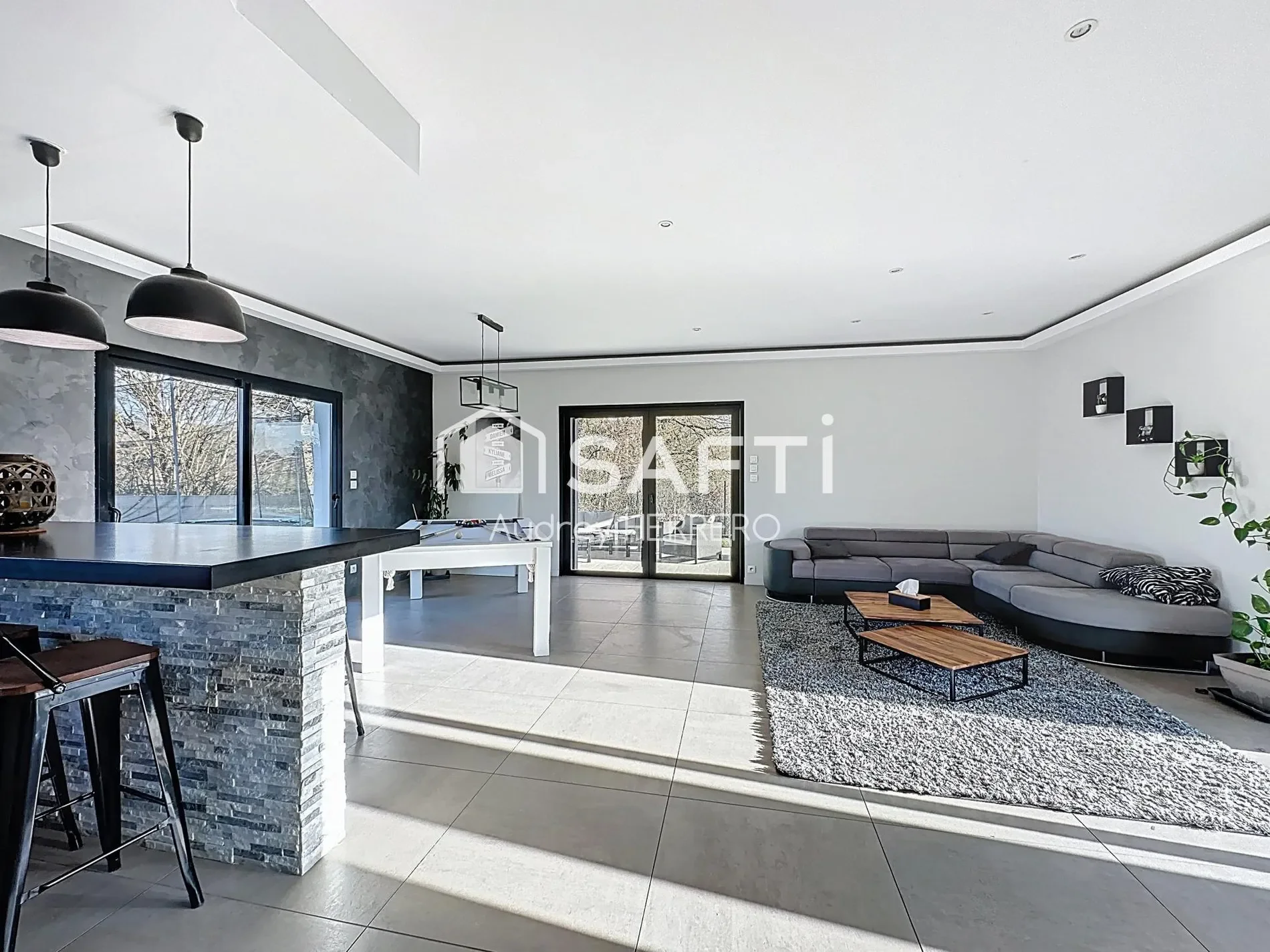 Gallery photo 1