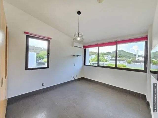 Gallery photo 12