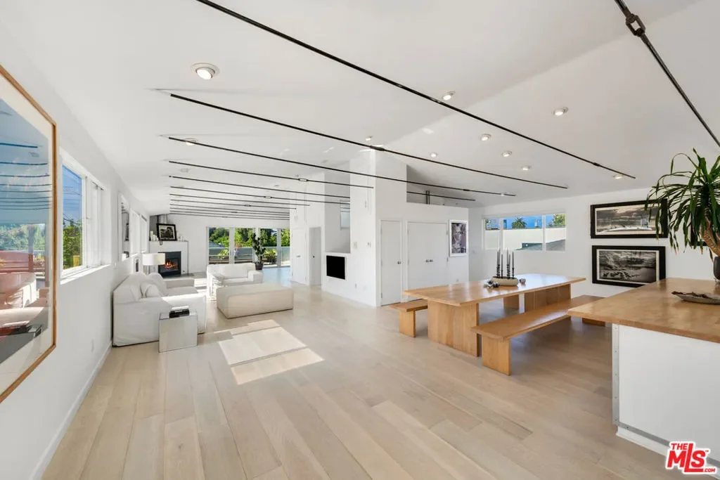 633 Santa Clara Avenue, Los Angeles, California, United States. - Photo 3