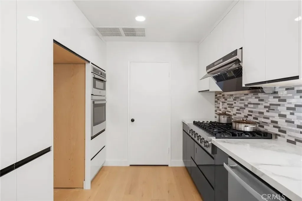 12284 Circula Panorama, Santa Ana, California, United States. - Photo 14