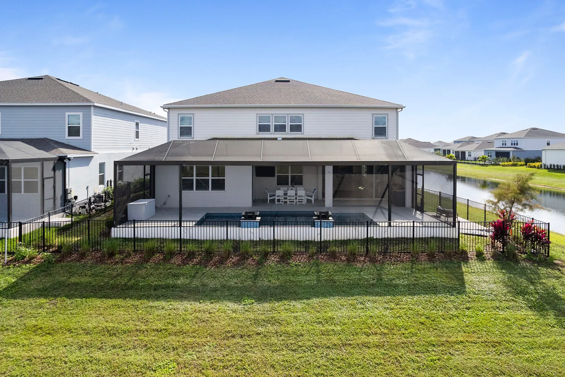Exterior photo 9