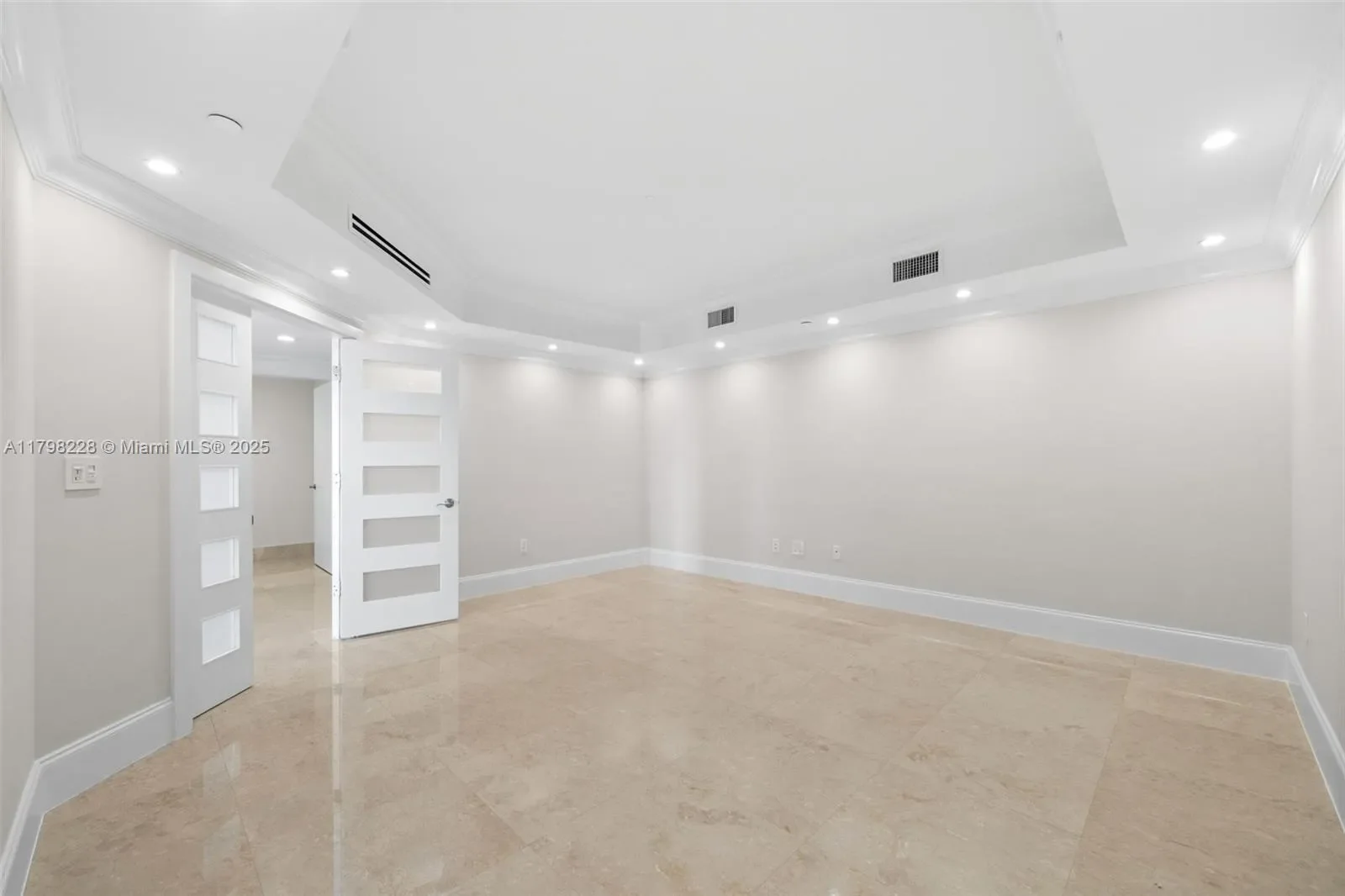 3301 NE 183rd St 1604, Golden Beach, Florida, United States. - Photo 8