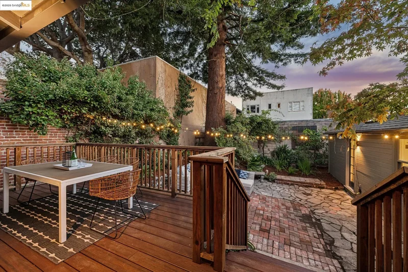 2636 Alcatraz Ave, Oakland, California, United States. - Photo 49