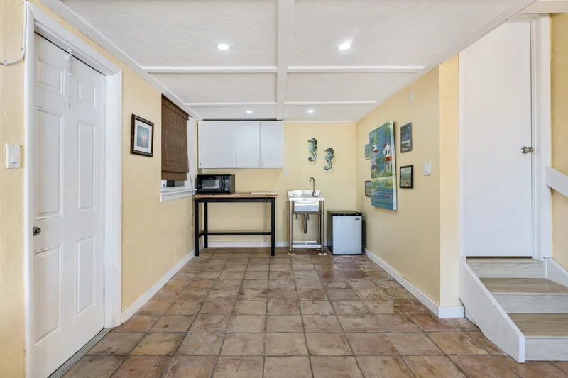 640 9th Street, Key Colony Beach, FL 33051, Key Colony Beach, Florida, United States. - Photo 3