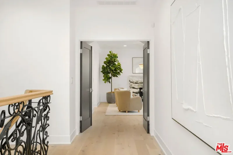 4608 Westchester Drive, Los Angeles, California, United States. - Photo 24