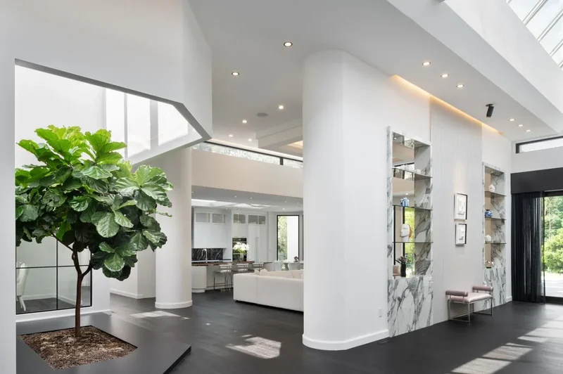 45 Park Lane Circle, Toronto, Ontario, Canada. - Photo 26