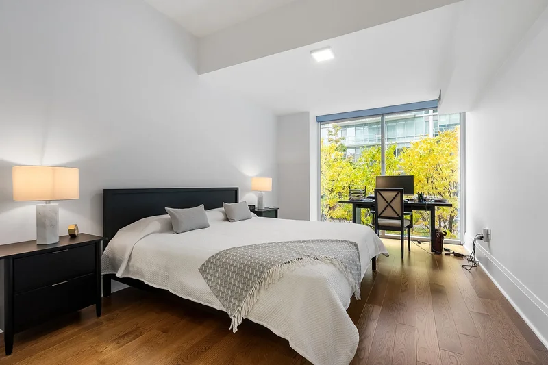 29 Queens Quay E  Th 115, Toronto, ON M5E 0A4, Toronto, Ontario, Canada. - Photo 34