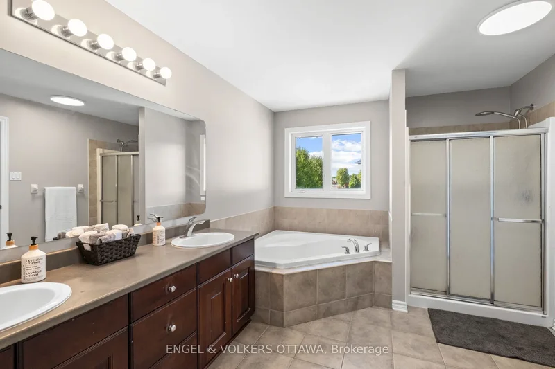 98 Anfield Crescent E, Ottawa, Ontario, Canada. - Photo 22