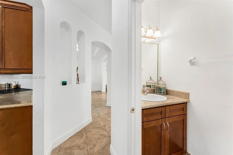17080 SW 92nd Ct, Cutler Bay, Florida, United States. - Photo 16