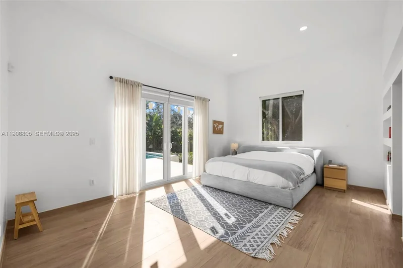 11370 NE 8th Ave, Miami, Florida, United States. - Photo 37