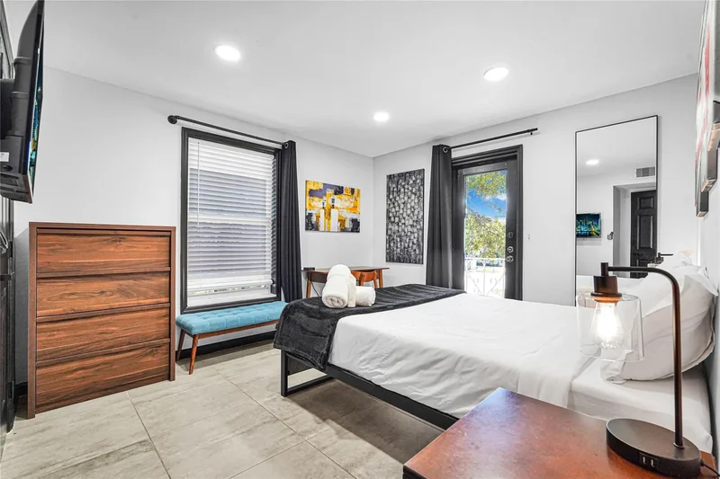 621 NE 28th St, Oakland Park, Florida, United States. - Photo 87