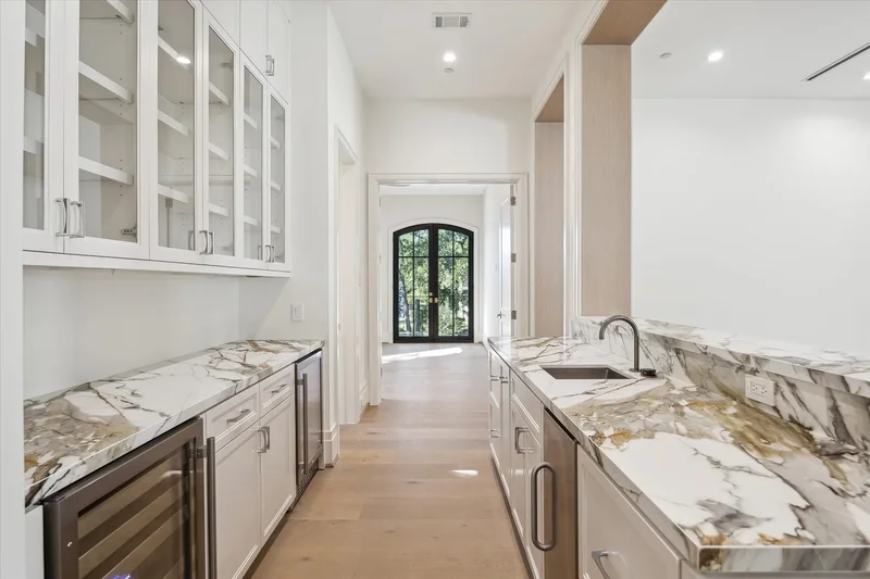 11607 Shady Grove Lane, Houston, TX 77024, Houston, Texas, United States. - Photo 22
