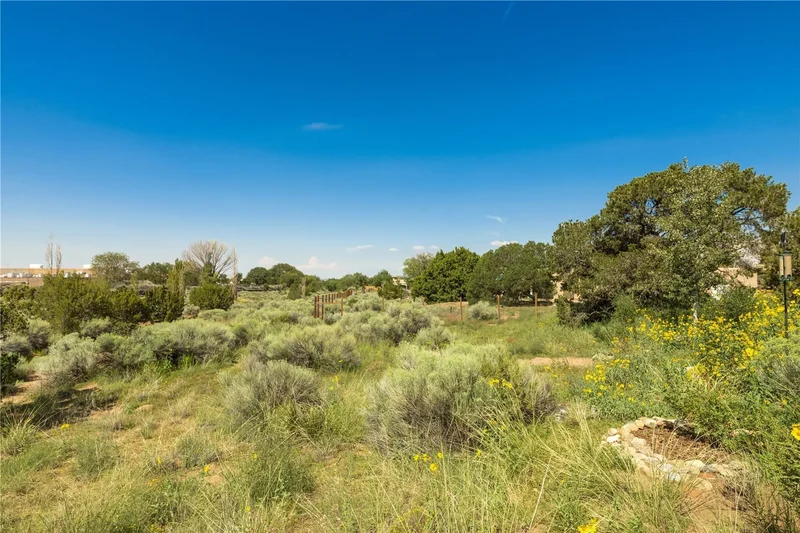 2328 Calle Camarico, Santa Fe, NM 87505, Santa Fe, New Mexico, United States. - Photo 22