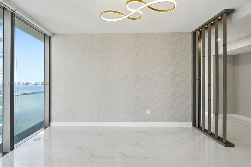700 NE 24TH ST 4801, Miami, Florida, United States. - Photo 19