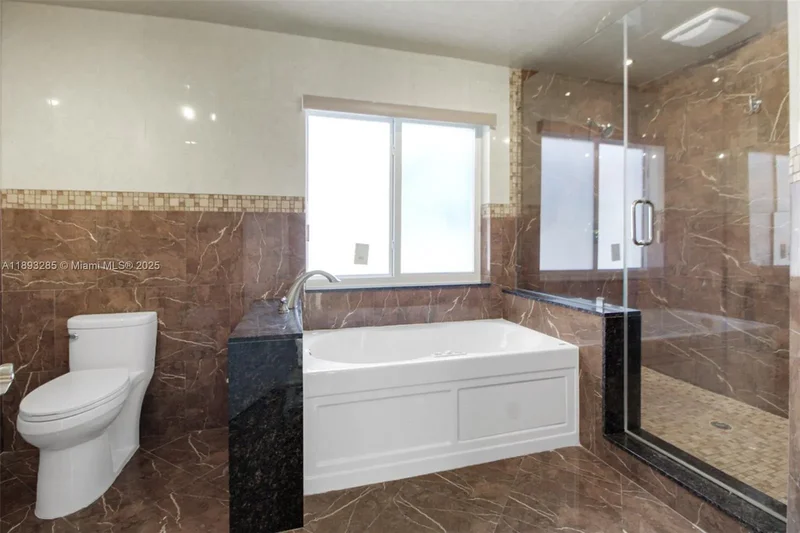 8416 NW 201st St, Hialeah, Florida, United States. - Photo 21