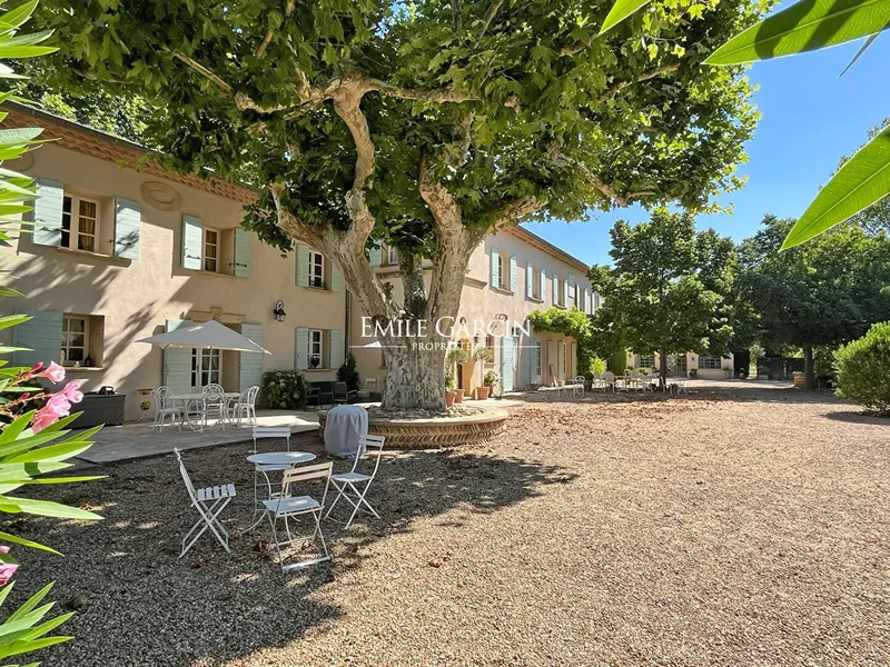For sale - Farmhouse - Lamanon - Alpilles
