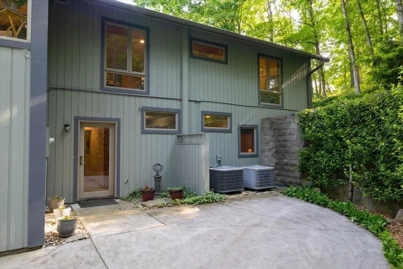 701 Bishop Road, Blacksburg, VA 24060, Blacksburg, Virginia, United States. - Photo 49