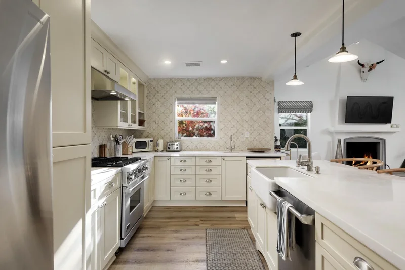 1109 Las Olas Avenue, SANTA BARBARA, CA 93109, Santa Barbara, California, United States. - Photo 13