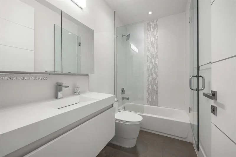 2321 Trapp Ave, Miami, Florida, United States. - Photo 33