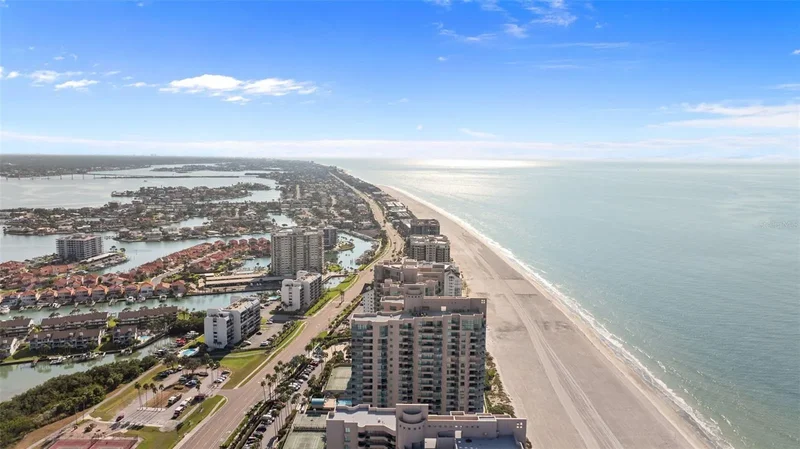 1560 GULF BOULEVARD 602, Clearwater, Florida, United States. - Photo 43