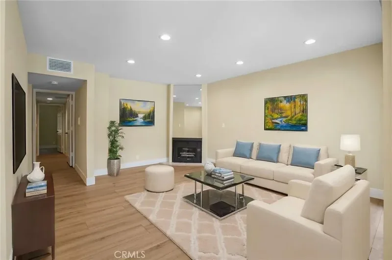 1207 N Columbus Avenue, Glendale, California, United States. - Photo 19