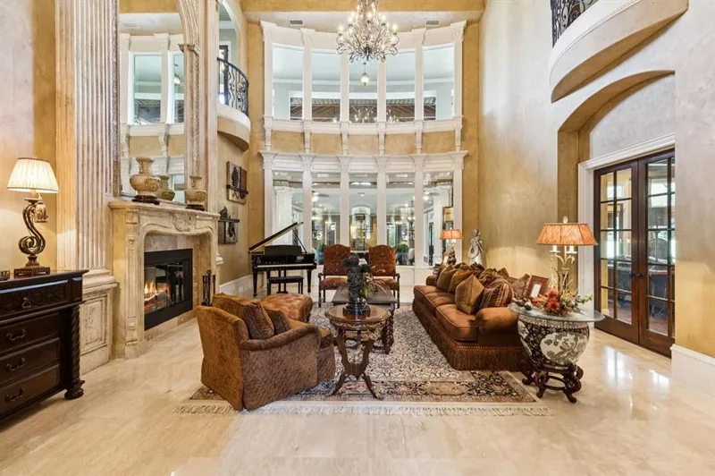 2100 Cavalier Way, Lewisville, Texas, United States. - Photo 3