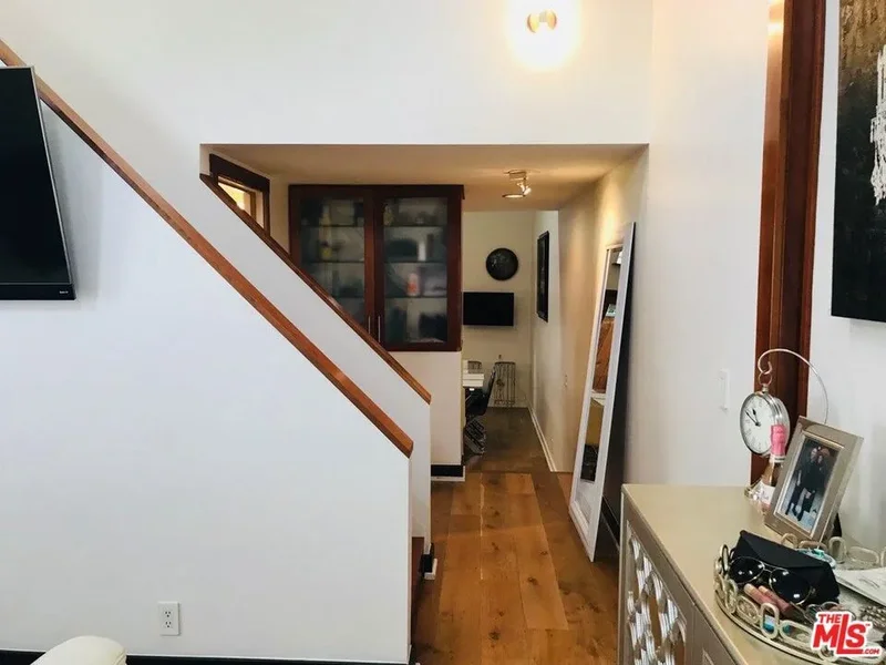 560 Westminster Avenue, Los Angeles, California, United States. - Photo 52