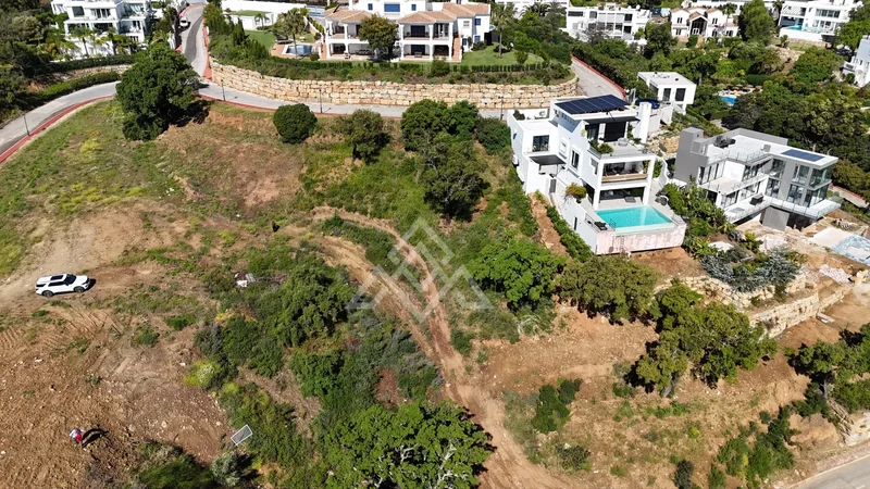 Plot with Views in La Mairena, Marbella