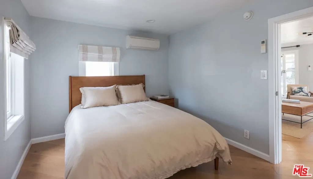 3003 Grand Canal, Los Angeles, California, United States. - Photo 8