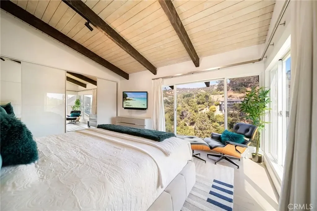 2522 Zorada Drive, Los Angeles, California, United States. - Photo 24