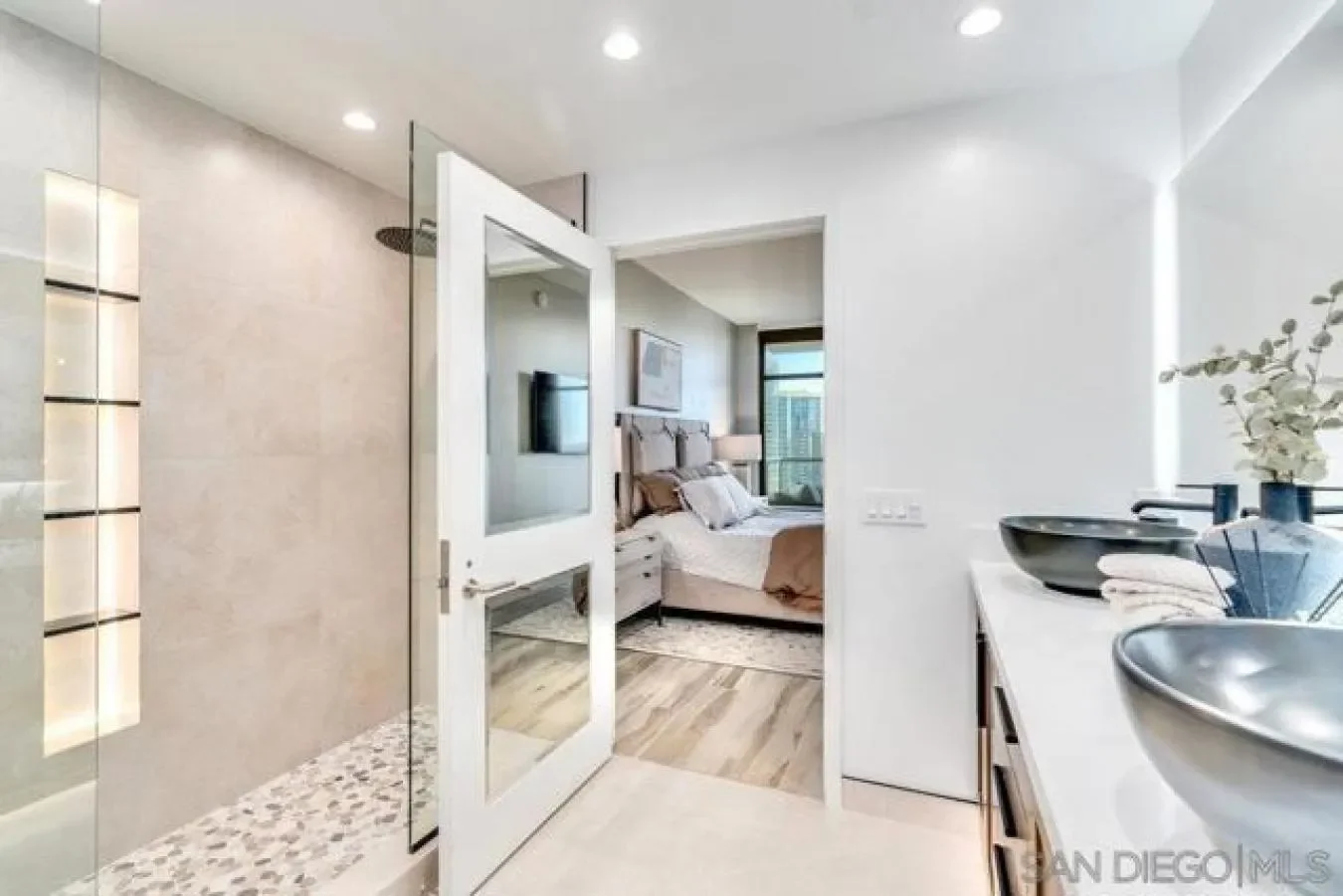 700 E Street Unit 2404, San Diego, California, United States. - Photo 11