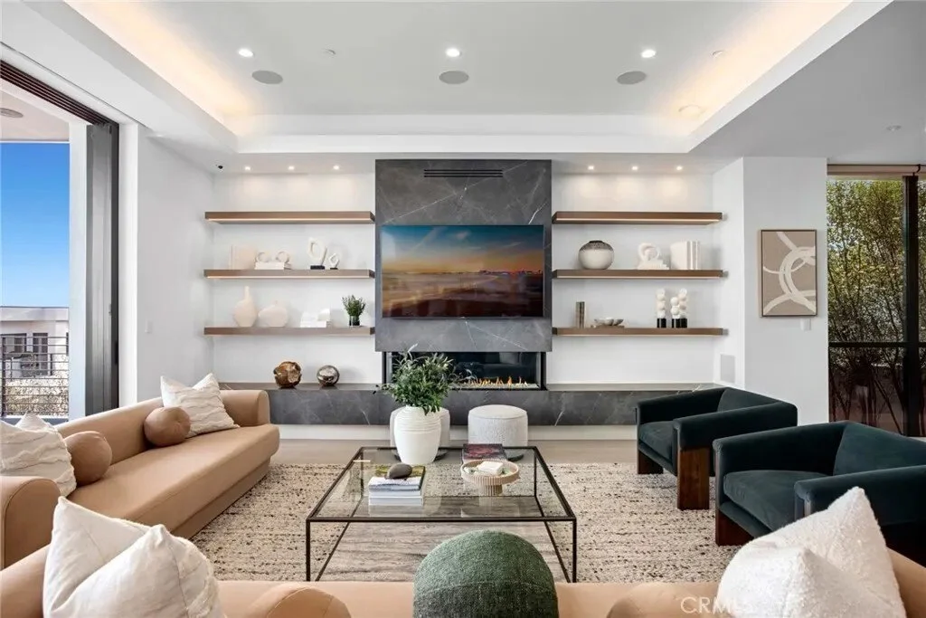 304 Poppy Ave, Newport Beach, California, United States. - Photo 3