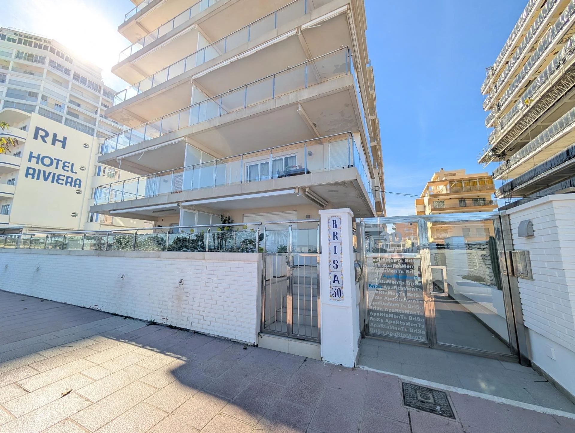Exterior photo 11