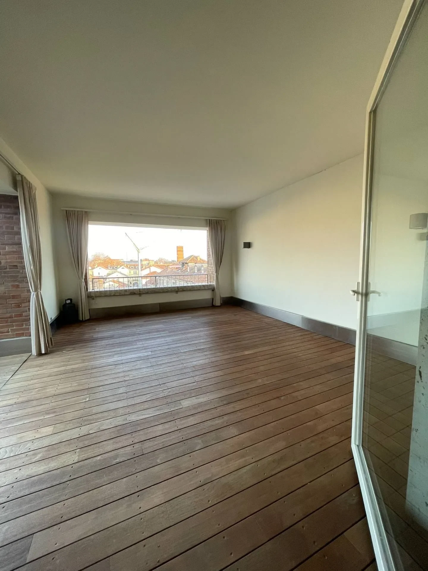 Gallery photo 2