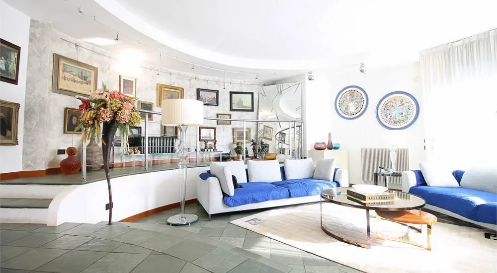 Gallery photo 5