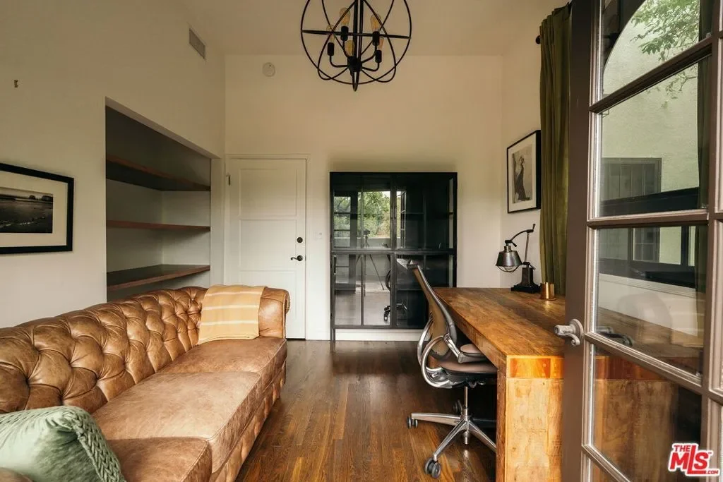 816 Hyperion Avenue, Los Angeles, California, United States. - Photo 28