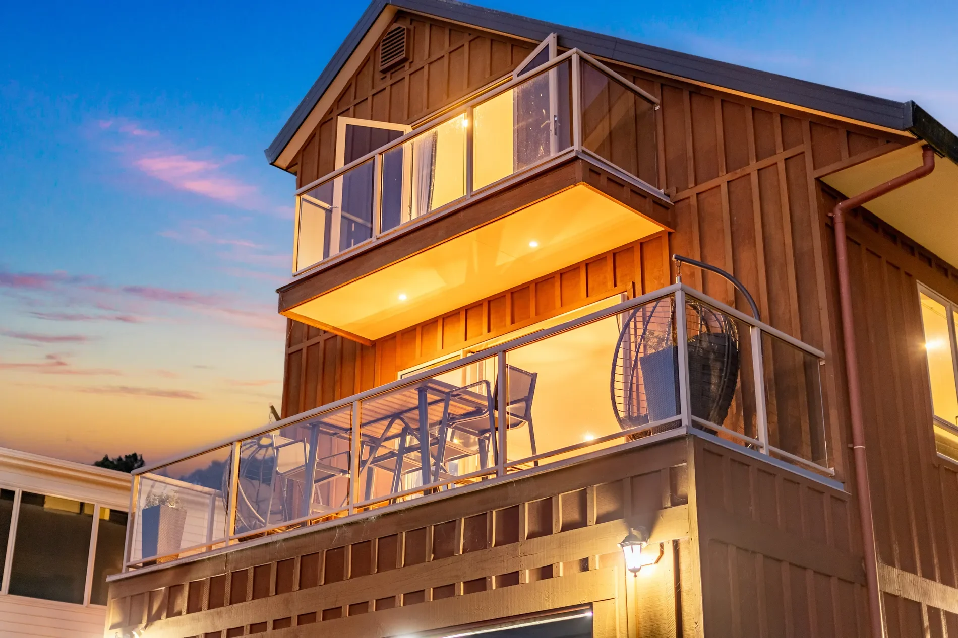 Exterior photo 8