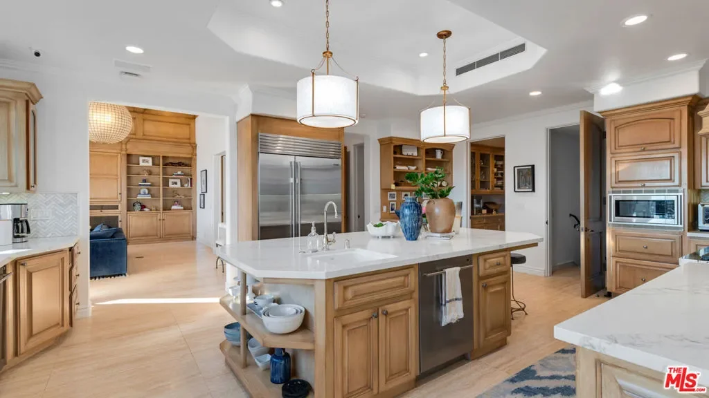 6110 Merritt Drive, Malibu, California, United States. - Photo 15