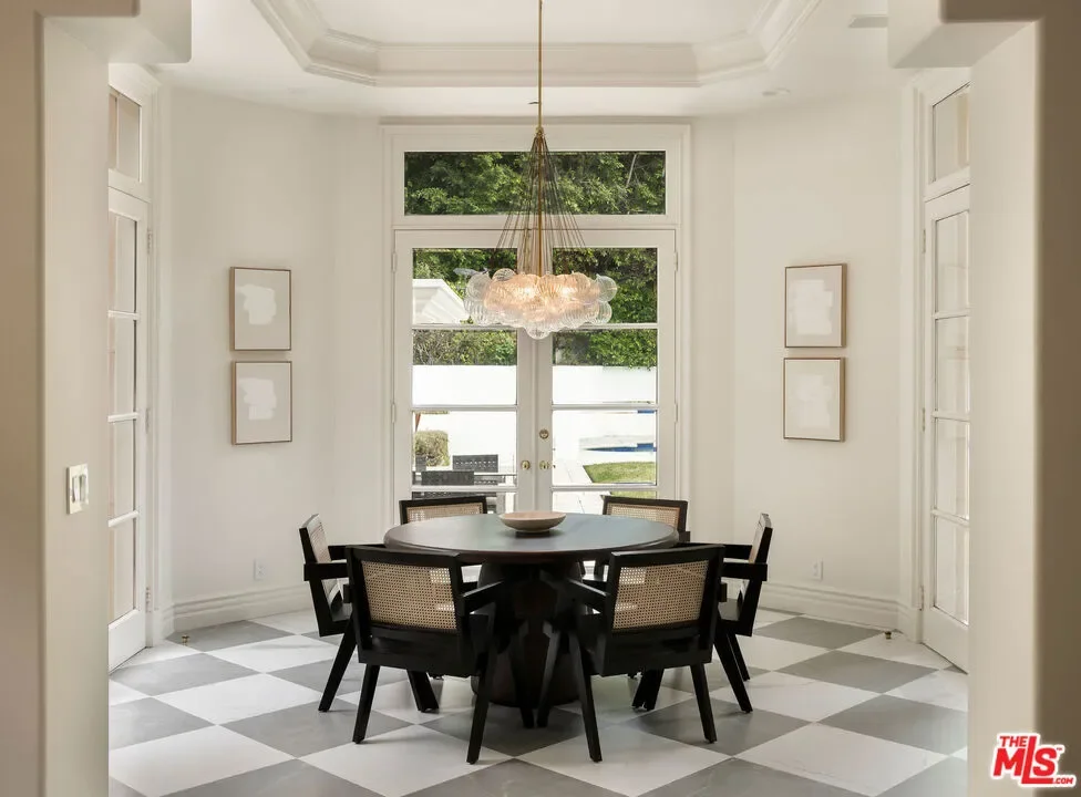 10509 Vestone Way, Los Angeles, California, United States. - Photo 11
