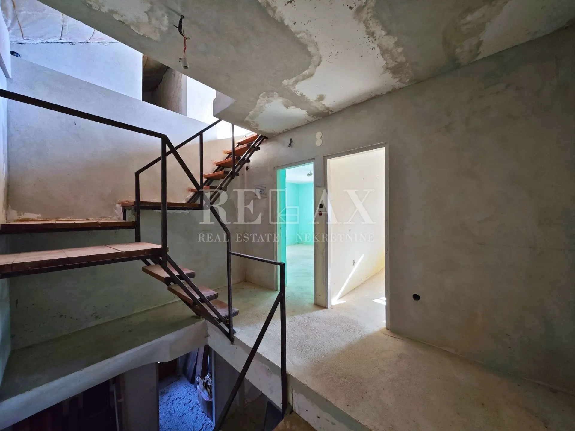 Gallery photo 12