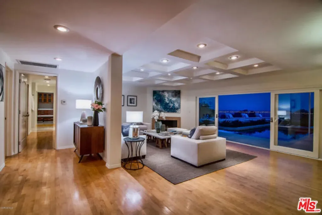 9633 Highridge Drive, Beverly Hills, California, United States. - Photo 19