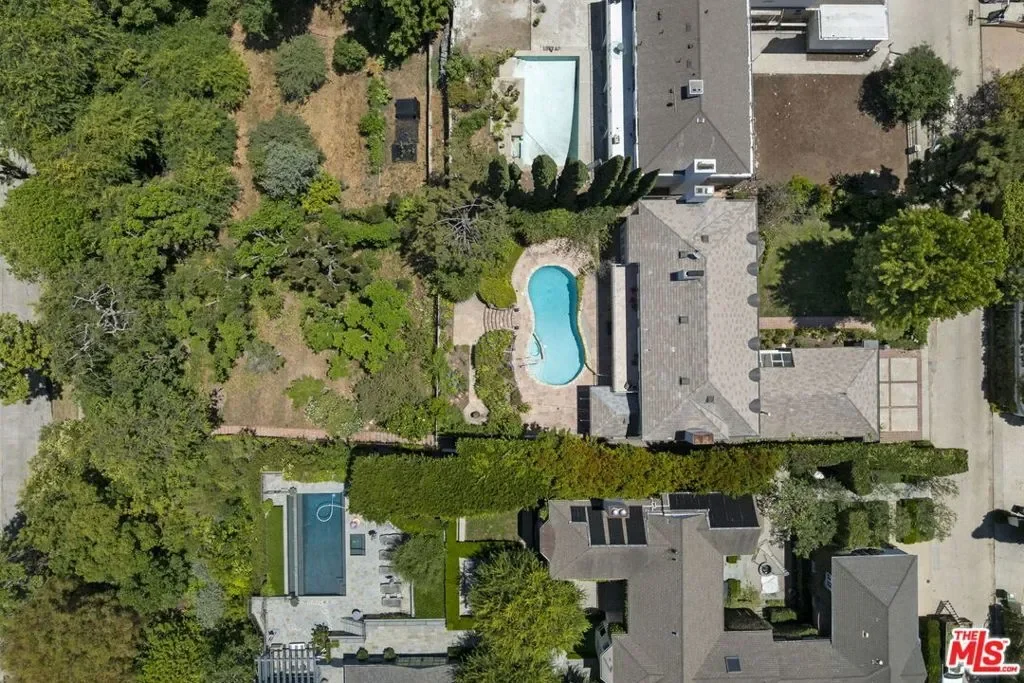 850 Birchwood Drive, Los Angeles, California, United States. - Photo 4