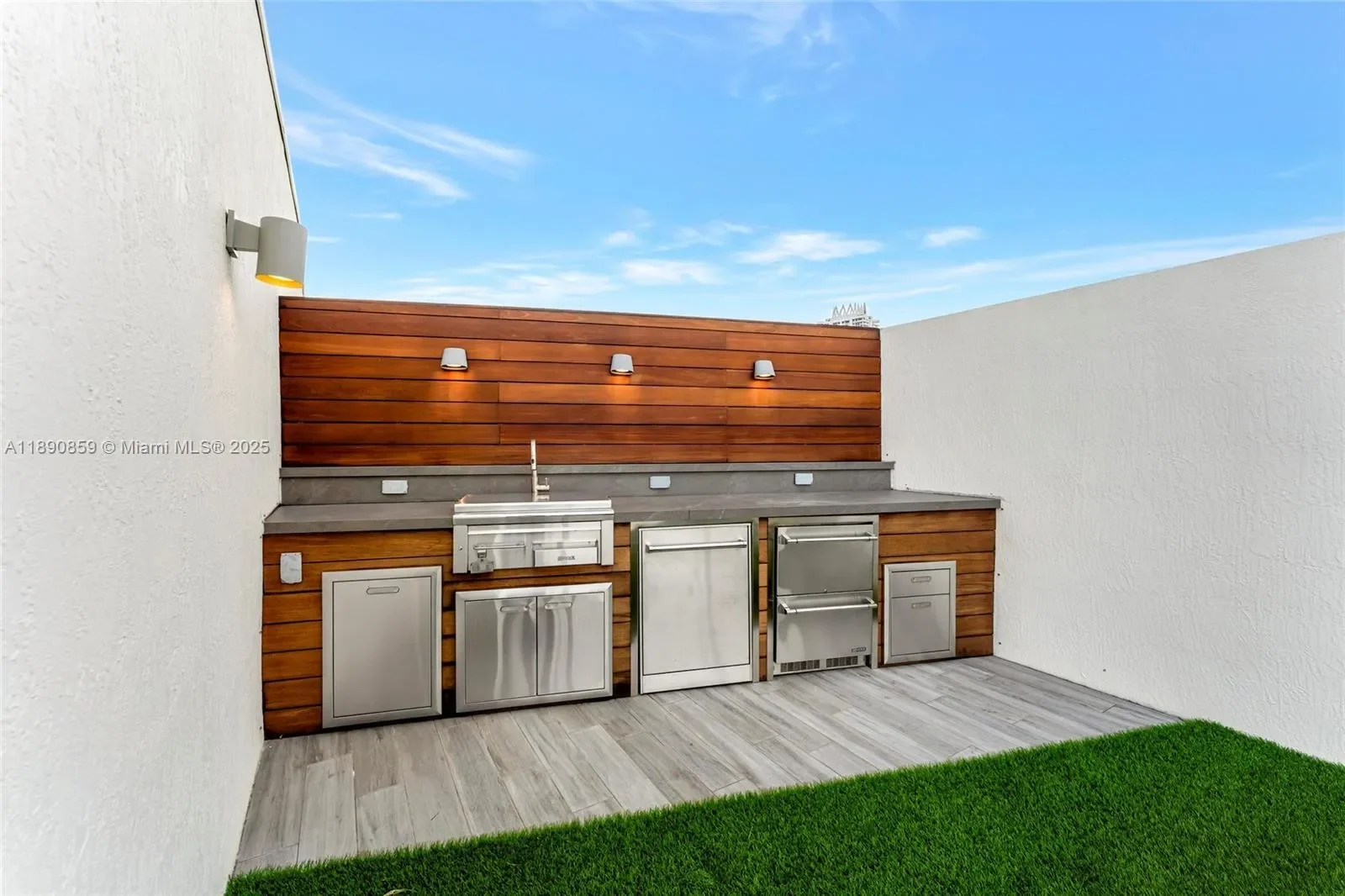 6620 Indian Creek Dr PH711, Miami Beach, Florida, United States. - Photo 3
