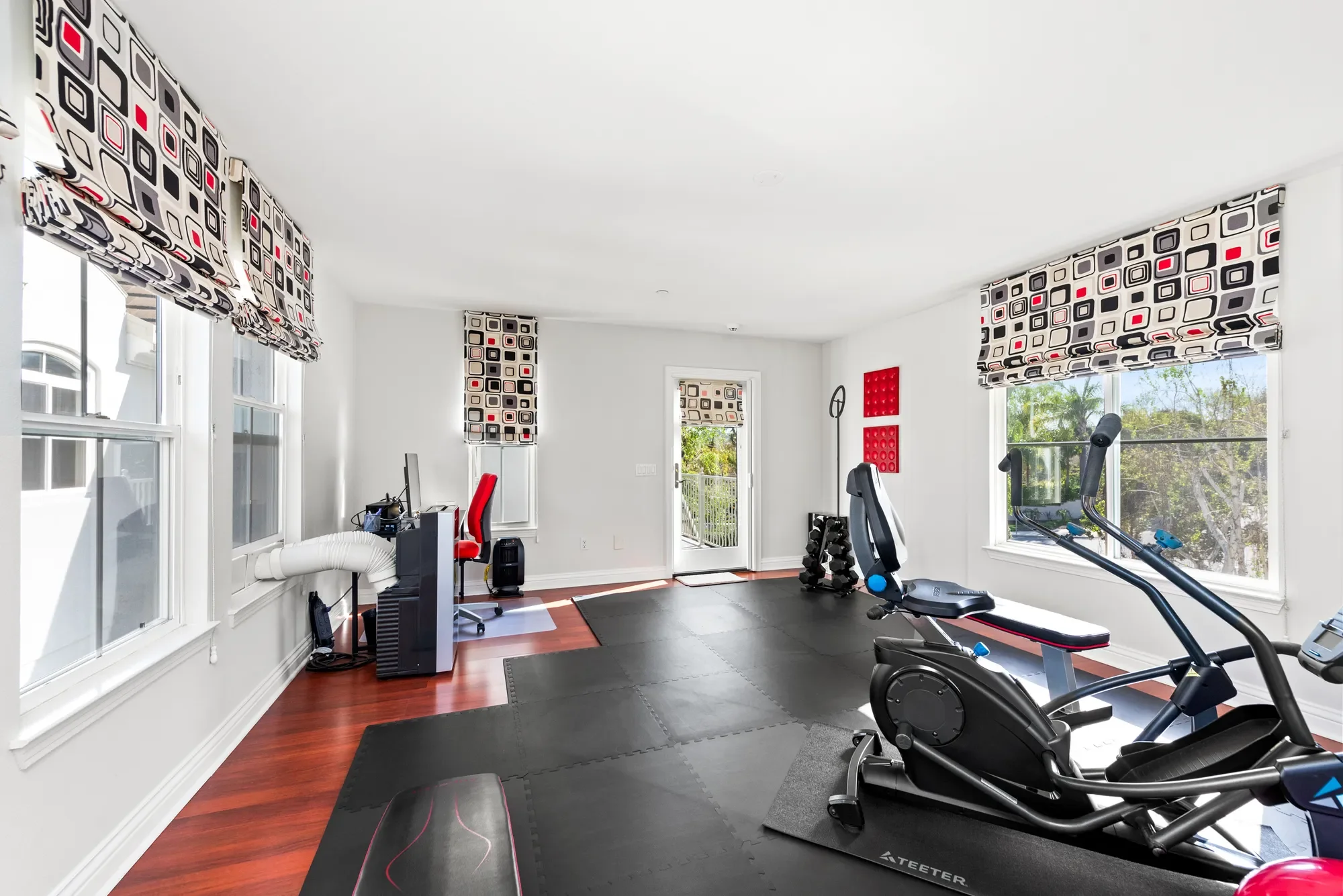 1008 N Country Club Drive, Simi Valley, CA 93065, Simi Valley, California, United States. - Photo 19