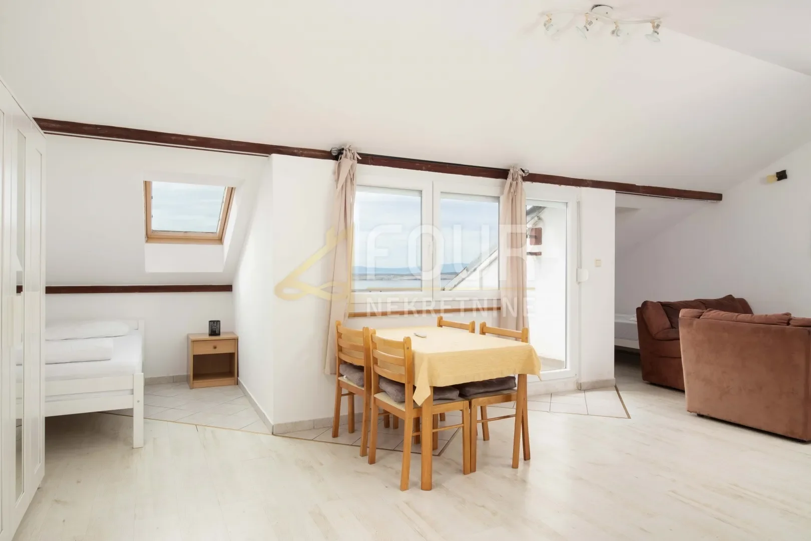 Gallery photo 4