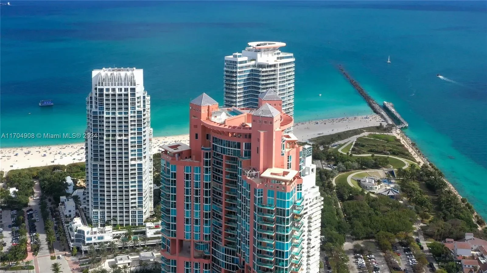 300 S Pointe Dr, #PH-5, Miami Beach, Florida, United States. - Photo 7