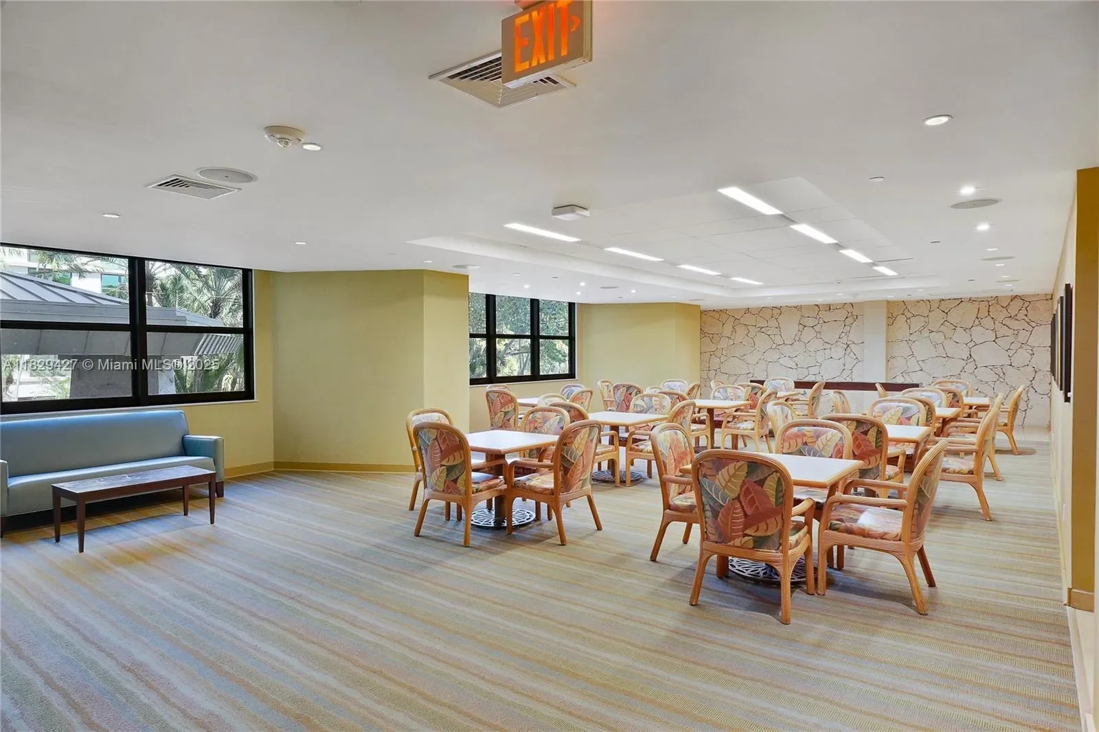 1121 Crandon Blvd F201, Key Biscayne, Florida, United States. - Photo 37