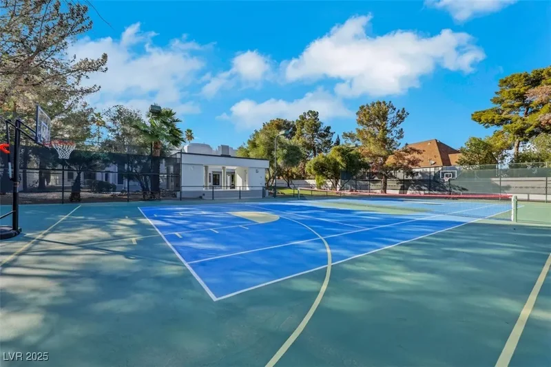 3860 Hildebrand Lane, Las Vegas, Nevada, United States. - Photo 40
