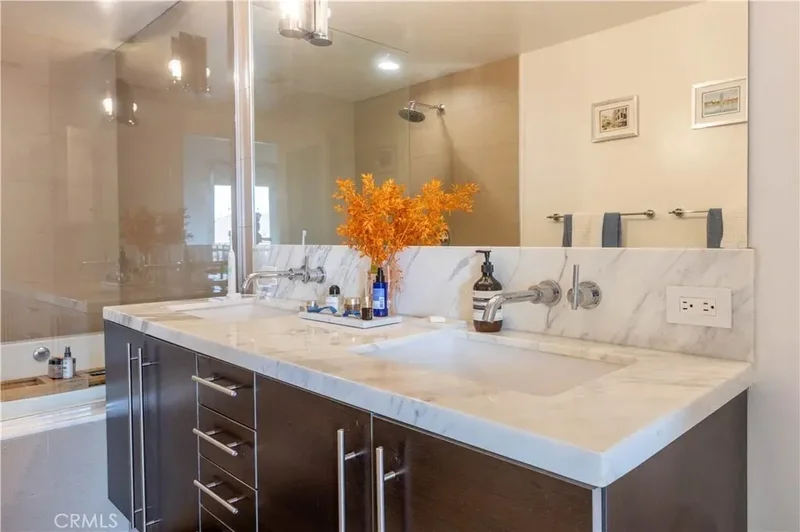 1250 N Harper Avenue 306, Los Angeles, California, United States. - Photo 16