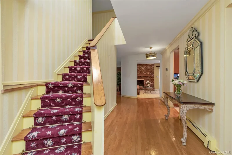 19 Dell Drive, East Rockaway, New York, United States. - Photo 6